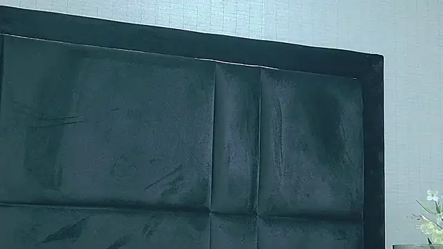 HollyOlson online show from 04.01.26