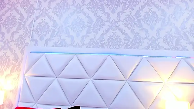 HollyOlson online show from 04.21.26