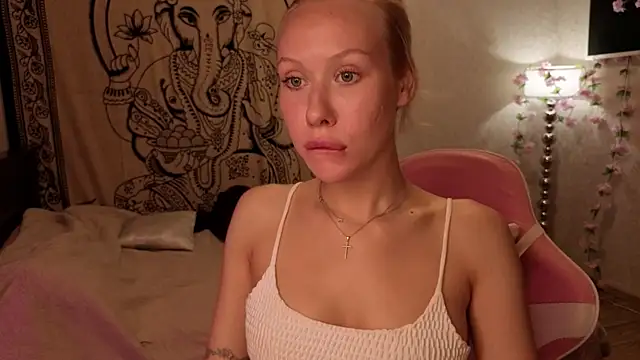 Snapshot of pureeangel chatting on 07.03.26 pureeangel online show from 07.03.26