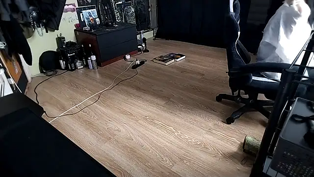 Snapshot of Shempert_ghot chatting on 02.19.26 Shempert ghot online show from 02.19.26