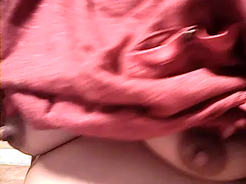 Snapshot of squirtshantal chatting on 03.11.25 squirtshantal online show from 03.11.25