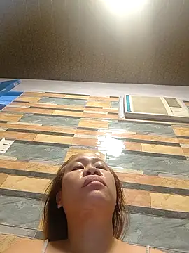 Snapshot of squirtshantal chatting on 10.13.25 squirtshantal online show from 10.13.25