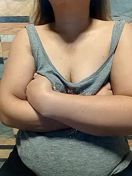 Snapshot of squirtshantal chatting on 11.14.25 squirtshantal online show from 11.14.25