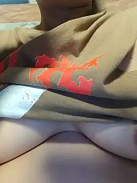 Snapshot of squirtshantal chatting on 11.21.25 squirtshantal online show from 11.21.25