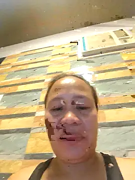 Snapshot of squirtshantal chatting on 11.24.25 squirtshantal online show from 11.24.25