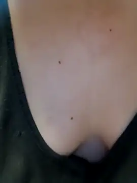 Snapshot of squirtshantal chatting on 11.25.25 squirtshantal online show from 11.25.25