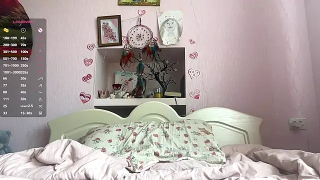 Snapshot of MelissaZaria chatting on 06.28.26 MelissaZaria online show from 06.28.26