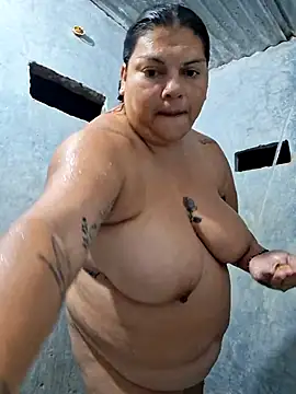 Juli Powl online show from 04.12.26