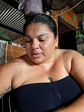 Juli Powl online show from 04.18.26