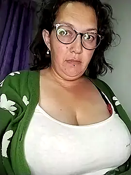 Snapshot of _Saraqueen chatting on 02.21.26 Saraqueen online show from 02.21.26