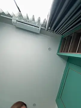 Alittleasaingirl online show from 04.21.26