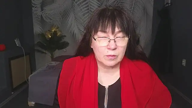 Tori Twirl online show from 02.25.26