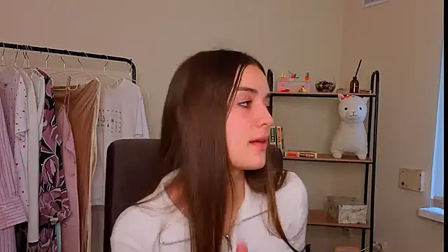 ClaraaHowell online show from 02.12.26