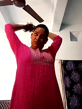 Snapshot of Anushka_Singh0 chatting on 03.04.26 Anushka Singh0 online show from 03.04.26