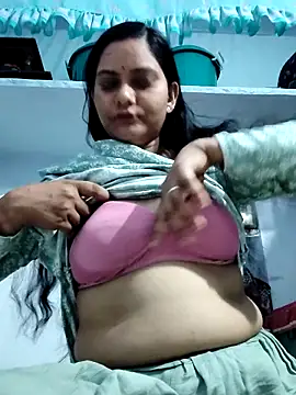 Anushka Singh0 online show from 04.16.26