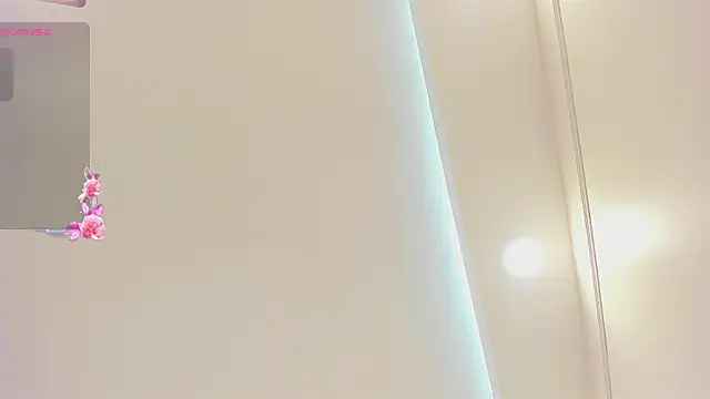 laia fisher  online show from 02.25.26