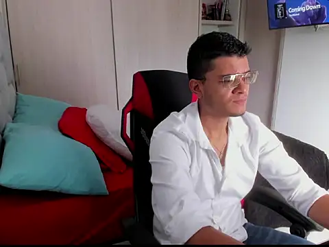 Snapshot of FredericSloan chatting on 02.16.26 FredericSloan online show from 02.16.26