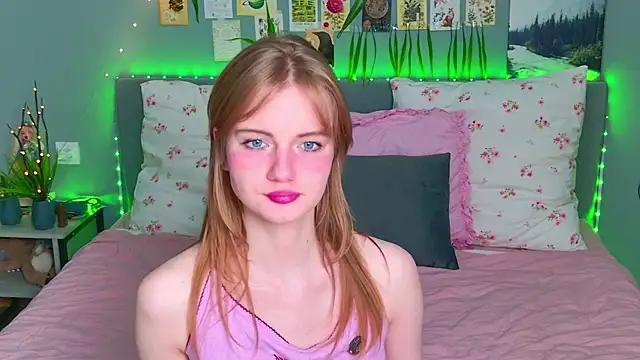 ElfieWhite online show from 07.19.26