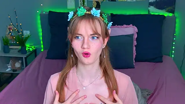 ElfieWhite online show from 08.01.26