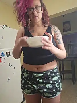 Snapshot of VelvetVixen_735 chatting on 03.04.26 VelvetVixen 735 online show from 03.04.26