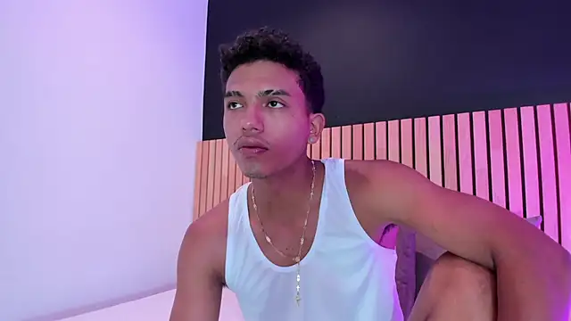 Snapshot of jhoystrong_ chatting on 03.02.26 jhoystrong online show from 03.02.26