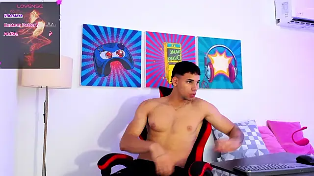 Snapshot of Thomas_walker14 chatting on 02.26.26 Thomas walker14 online show from 02.26.26