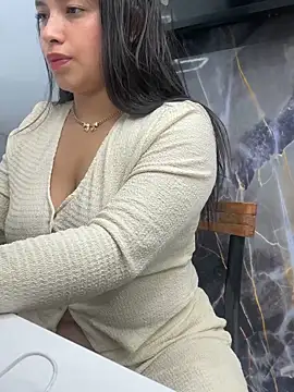 Snapshot of Miss_Bella_Flame chatting on 05.23.26 Miss Bella Flame online show from 05.23.26