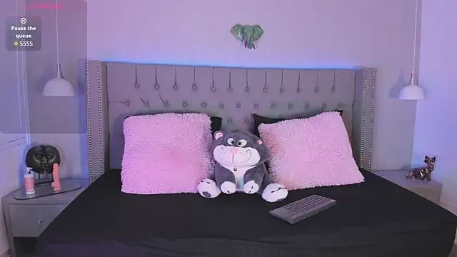 angelina honey  online show from 04.05.26