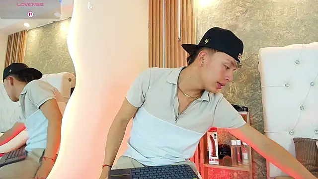 Dark Nico online show from 04.10.26