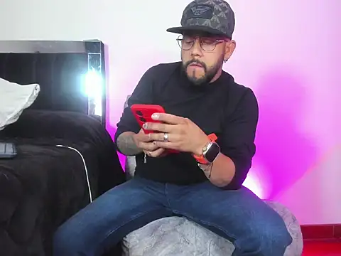 King bear 25 online show from 03.04.26