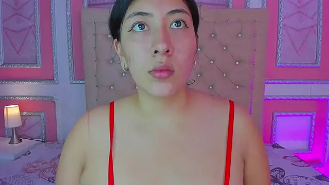 Snapshot of sluttybby_ chatting on 05.06.26 sluttybby online show from 05.06.26