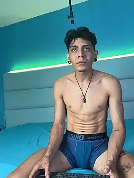 Snapshot of abrilandjulian chatting on 02.16.26 abrilandjulian online show from 02.16.26