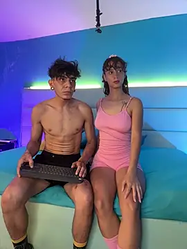 Snapshot of abrilandjulian chatting on 03.03.26 abrilandjulian online show from 03.03.26