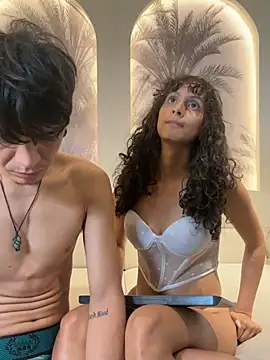 abrilandjulian online show from 04.18.26