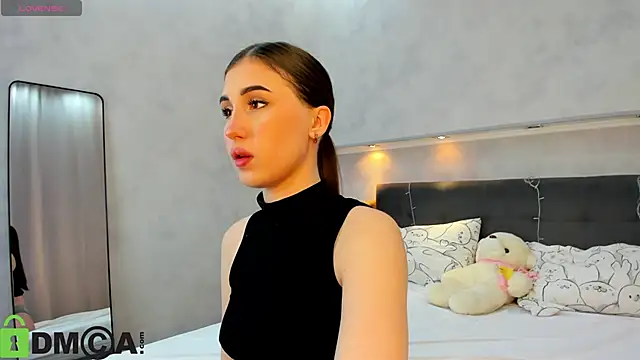 Snapshot of Emily_Lews chatting on 03.03.26 Emily Lews online show from 03.03.26