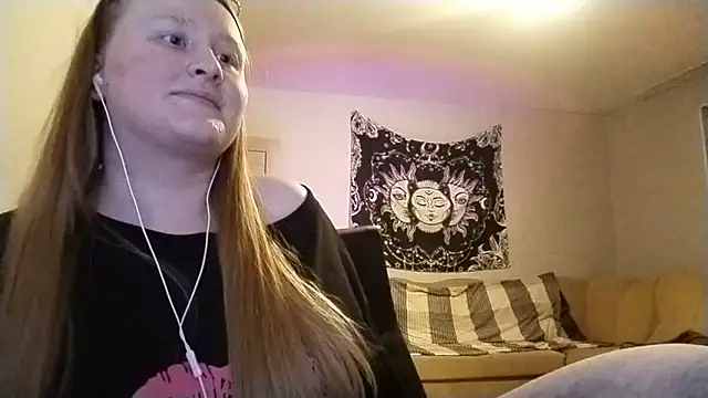 AnikaLipps online show from 04.18.26