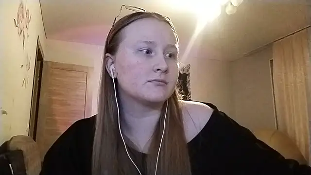 AnikaLipps online show from 04.19.26