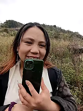 Snapshot of Pretty_girl_2 chatting on 03.04.26 Pretty girl 2 online show from 03.04.26