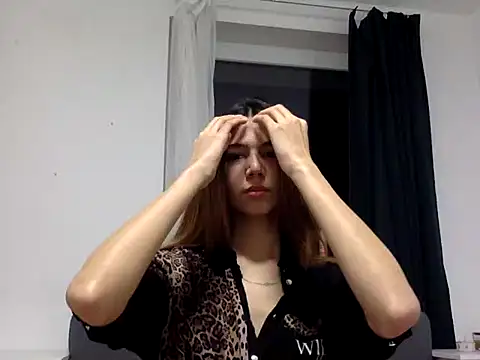 KiraVixenSweet online show from 02.23.26