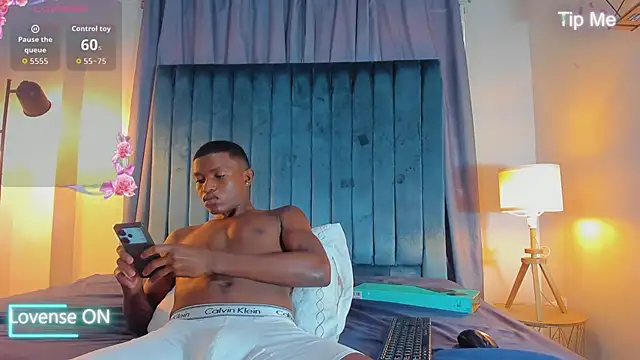 Snapshot of hanssmitt chatting on 02.21.26 hanssmitt online show from 02.21.26