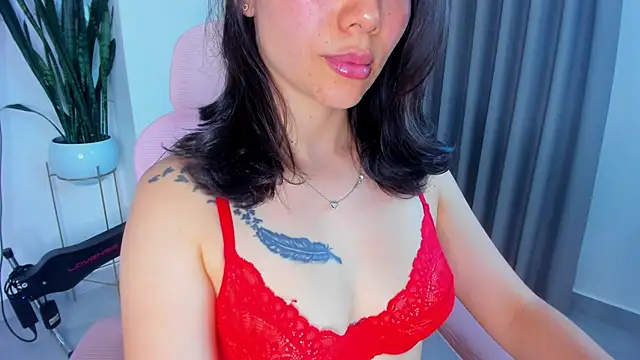 Snapshot of sara_ospina22 chatting on 06.26.26 sara ospina22 online show from 06.26.26