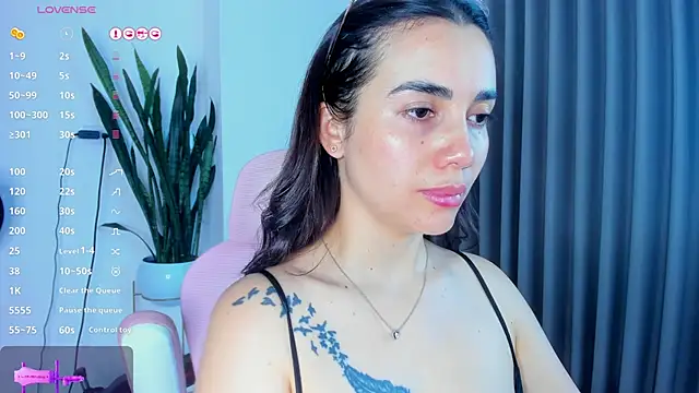 Snapshot of sara_ospina22 chatting on 06.27.26 sara ospina22 online show from 06.27.26