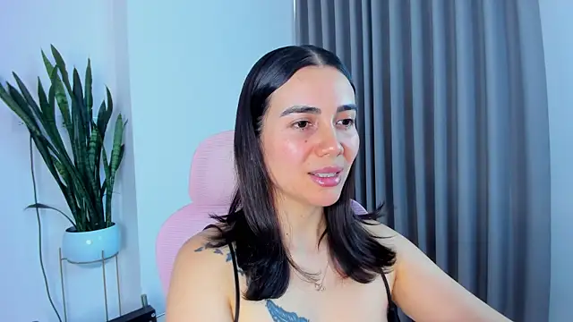Snapshot of sara_ospina22 chatting on 07.12.26 sara ospina22 online show from 07.12.26