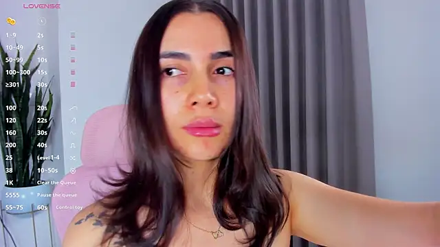Snapshot of sara_ospina22 chatting on 07.23.26 sara ospina22 online show from 07.23.26