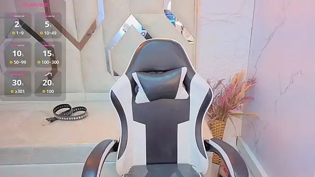 Snapshot of emily__tp chatting on 03.04.26 emily tp online show from 03.04.26