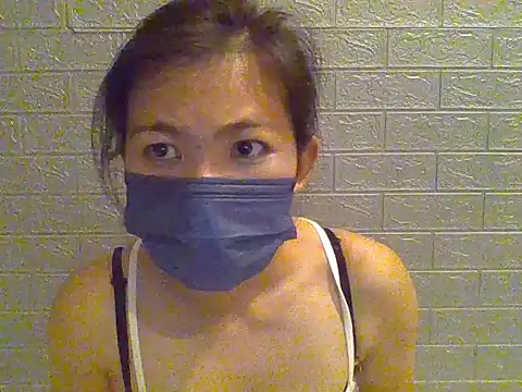 Snapshot of strong-girl93 chatting on 02.27.26 strong-girl93 online show from 02.27.26