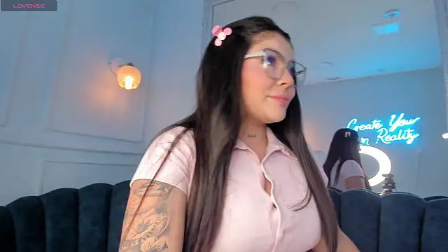 Zafiro21  online show from 04.15.26