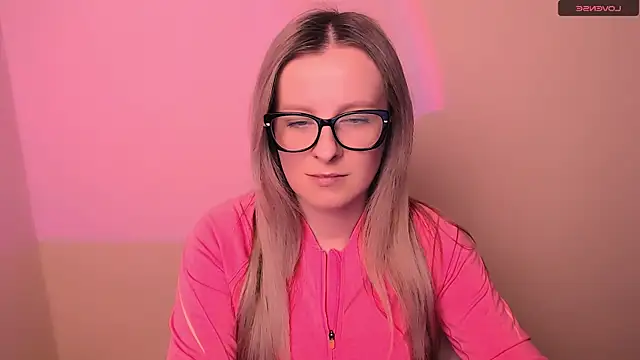 Snapshot of AnnePeach chatting on 02.24.26 AnnePeach online show from 02.24.26