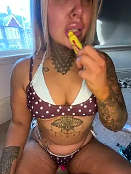 Summerwestt online show from 04.19.26