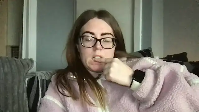 Snapshot of CurvyBx chatting on 03.16.26 CurvyBx online show from 03.16.26